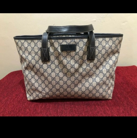 Authentic Gucci 211137 GG Monogram Tote bag - Picture 7 of 7